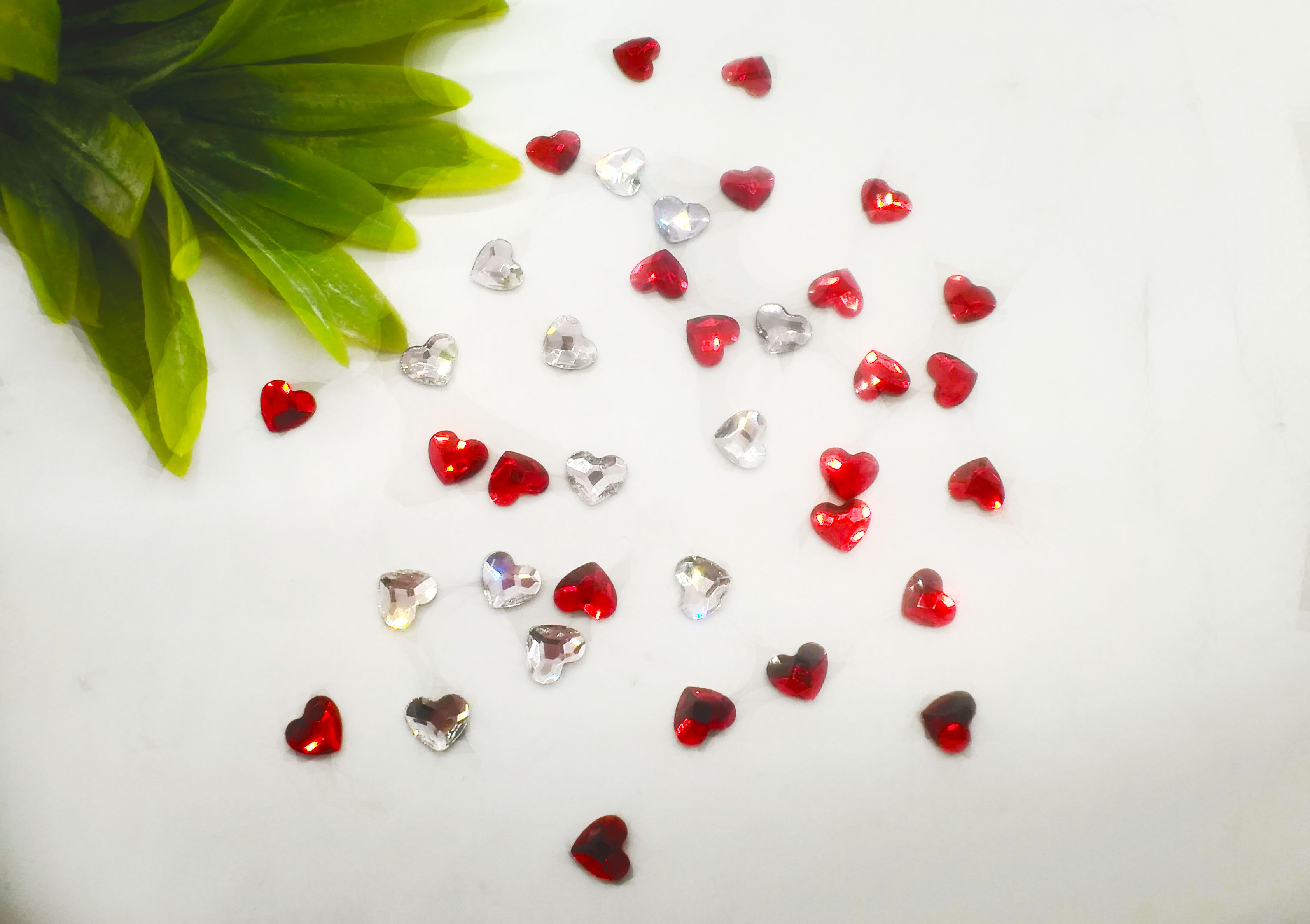 Стразы Swarovski для маникюра